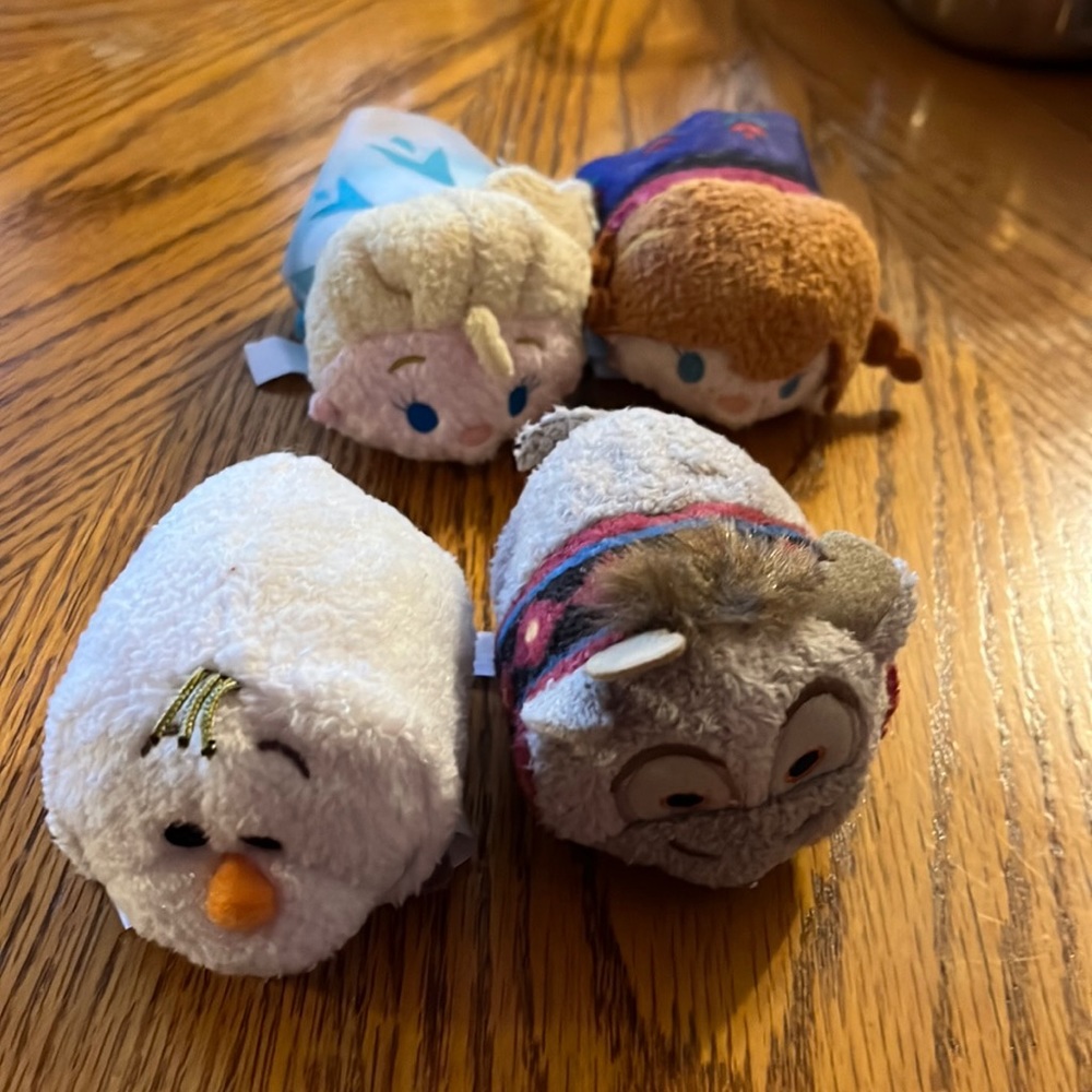 Set of 4 Frozen Tsum Tsum Mini Plushes